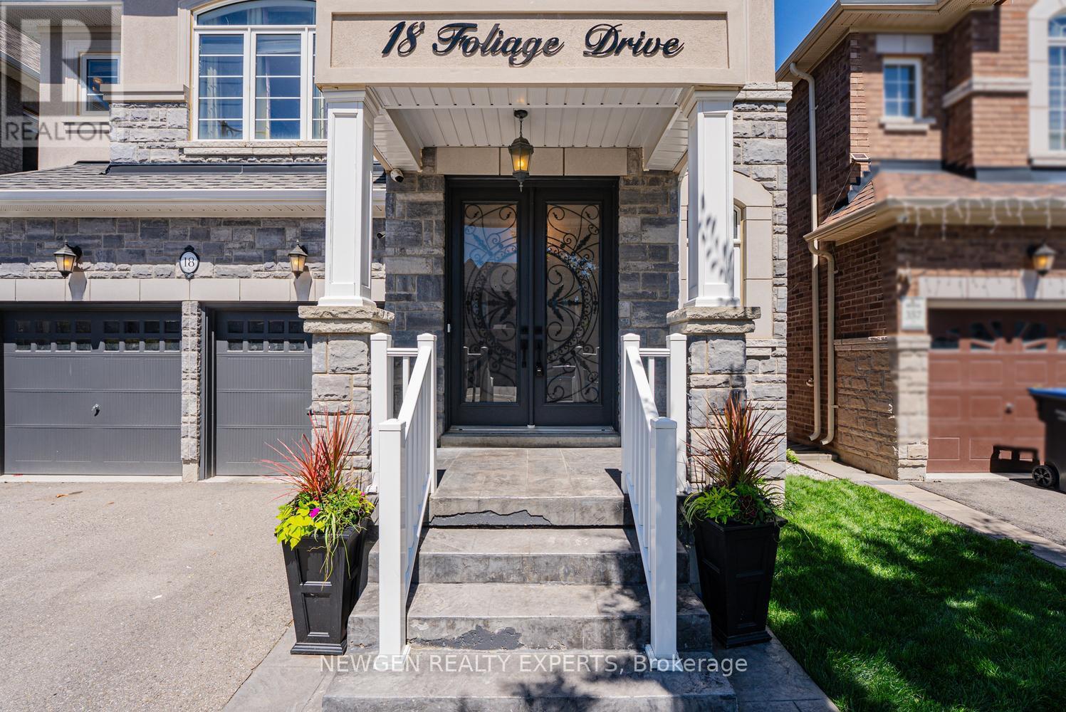 18 Foliage Drive, Brampton, Ontario  L7A 4M7 - Photo 3 - W13486856