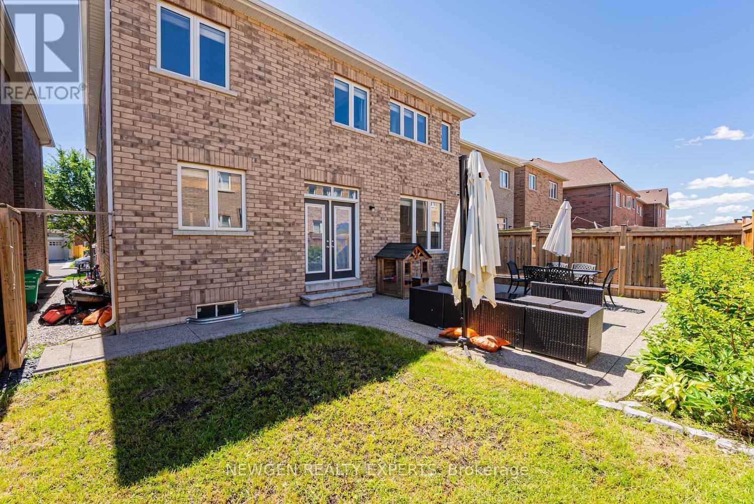 18 Foliage Drive, Brampton, Ontario  L7A 4M7 - Photo 45 - W13486856