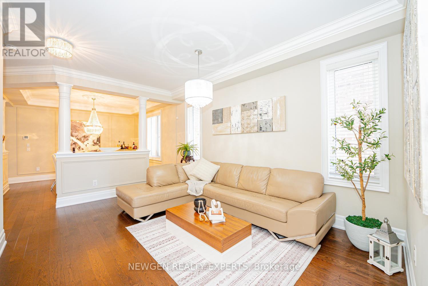 18 Foliage Drive, Brampton, Ontario  L7A 4M7 - Photo 6 - W13486856