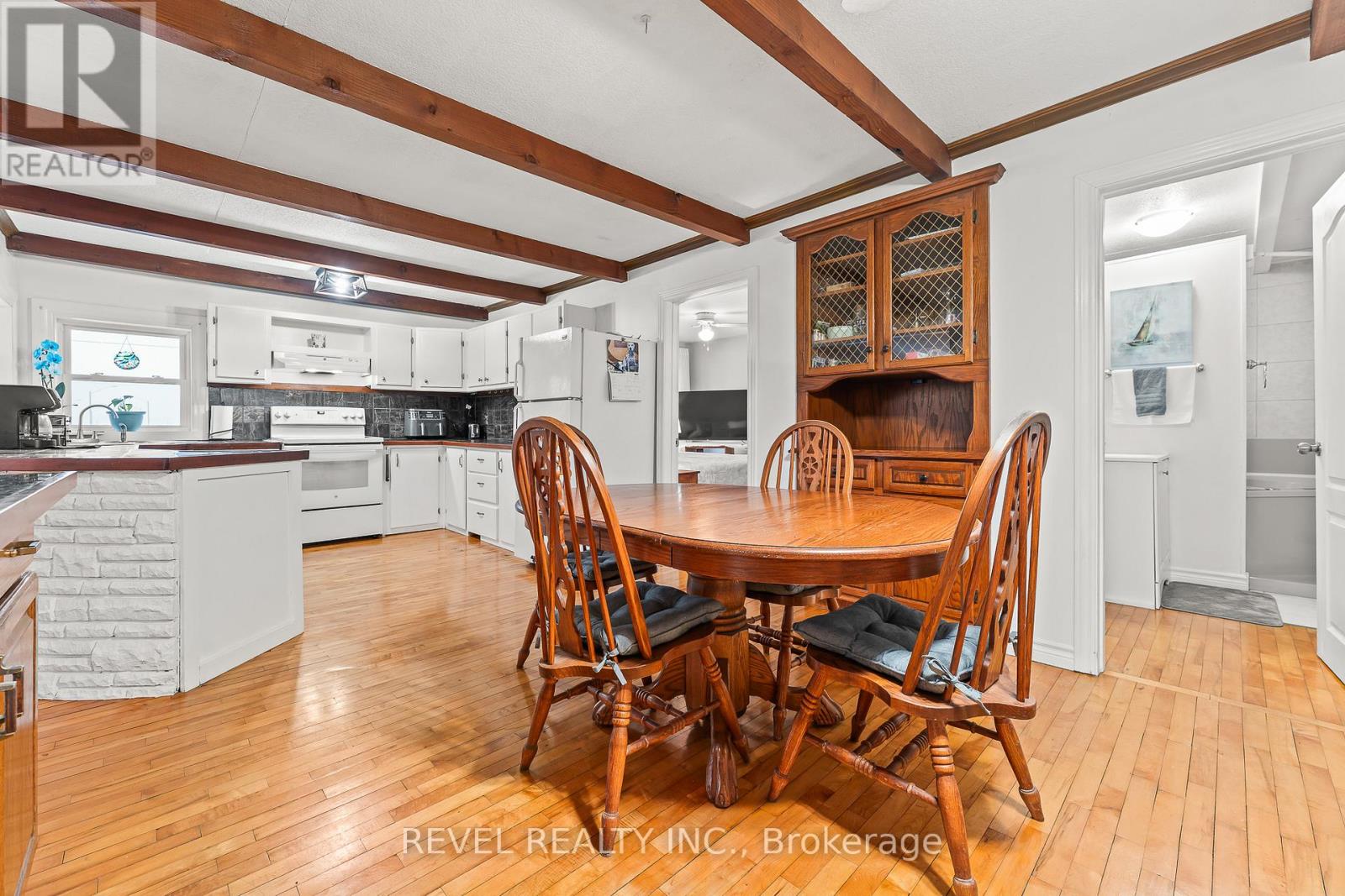 1407 Kottmeier Road, Thorold, Ontario  L3B 5N5 - Photo 8 - X13486836