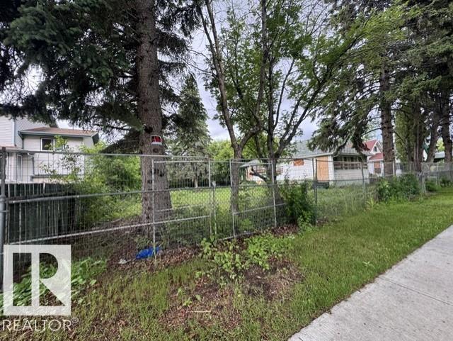 12014 81 St NW, Edmonton, Alberta  T5B 2S8 - Photo 1 - E4495514