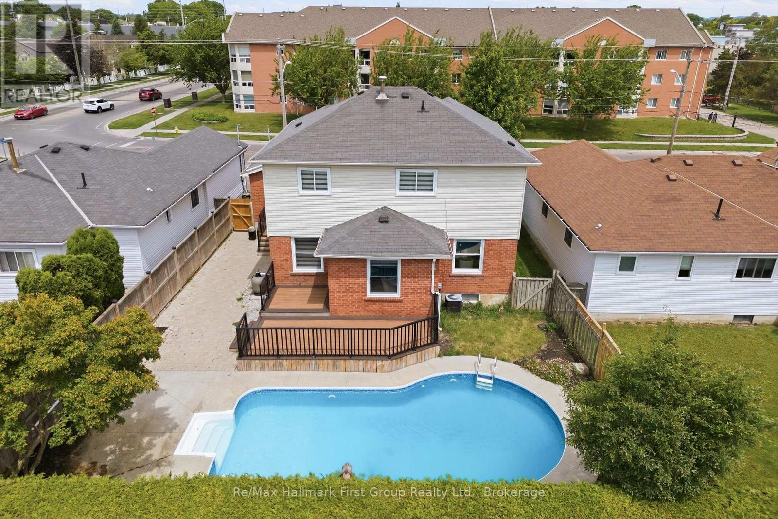 723 Carlisle Street, Cobourg, Ontario  K9A 5E6 - Photo 2 - X13487062