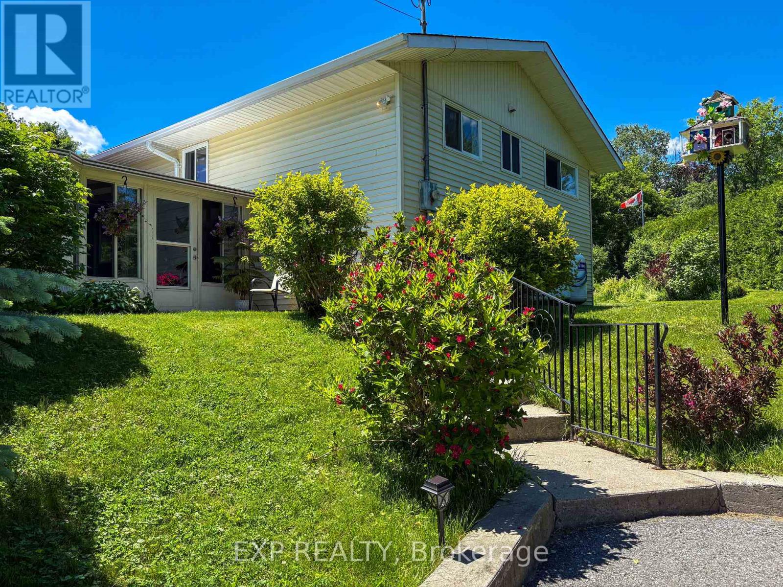 500 Maloney Road, Renfrew, Ontario  K7V 3Z8 - Photo 2 - X13487050