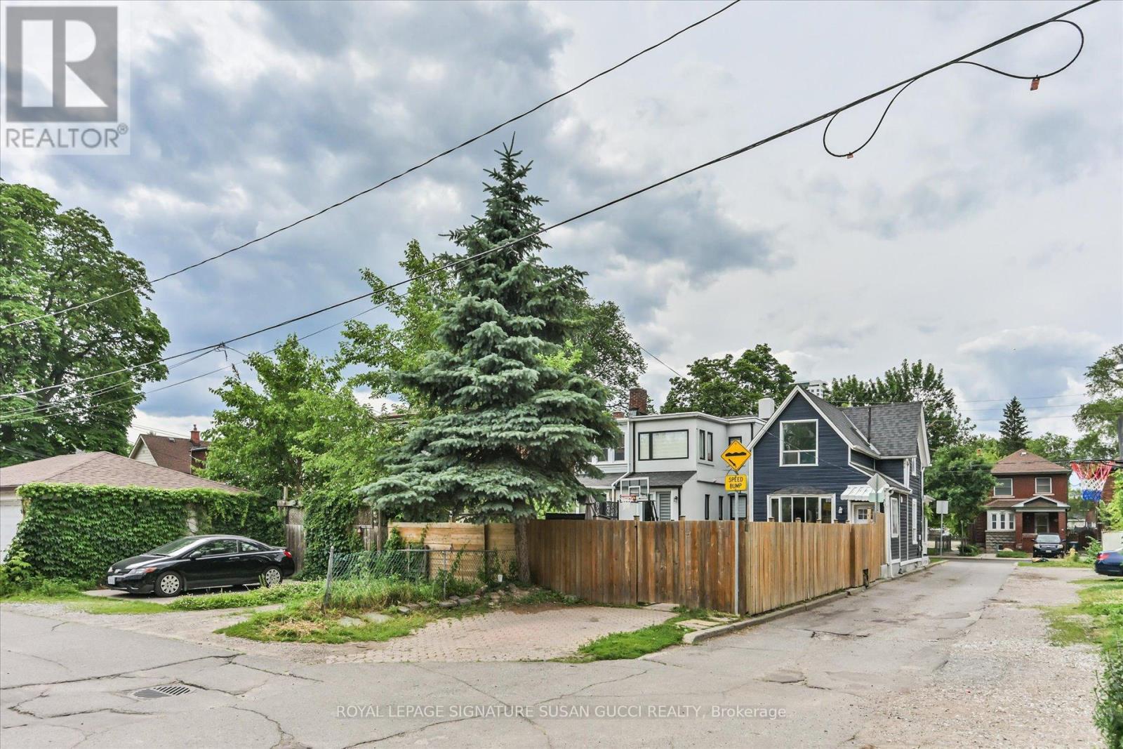 79 Balfour Avenue, Toronto, Ontario  M4C 1T4 - Photo 41 - E13486724