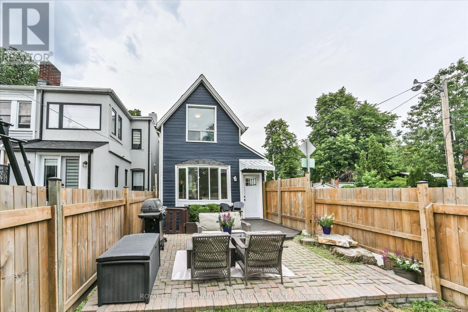 79 Balfour Avenue, Toronto, Ontario  M4C 1T4 - Photo 37 - E13486724