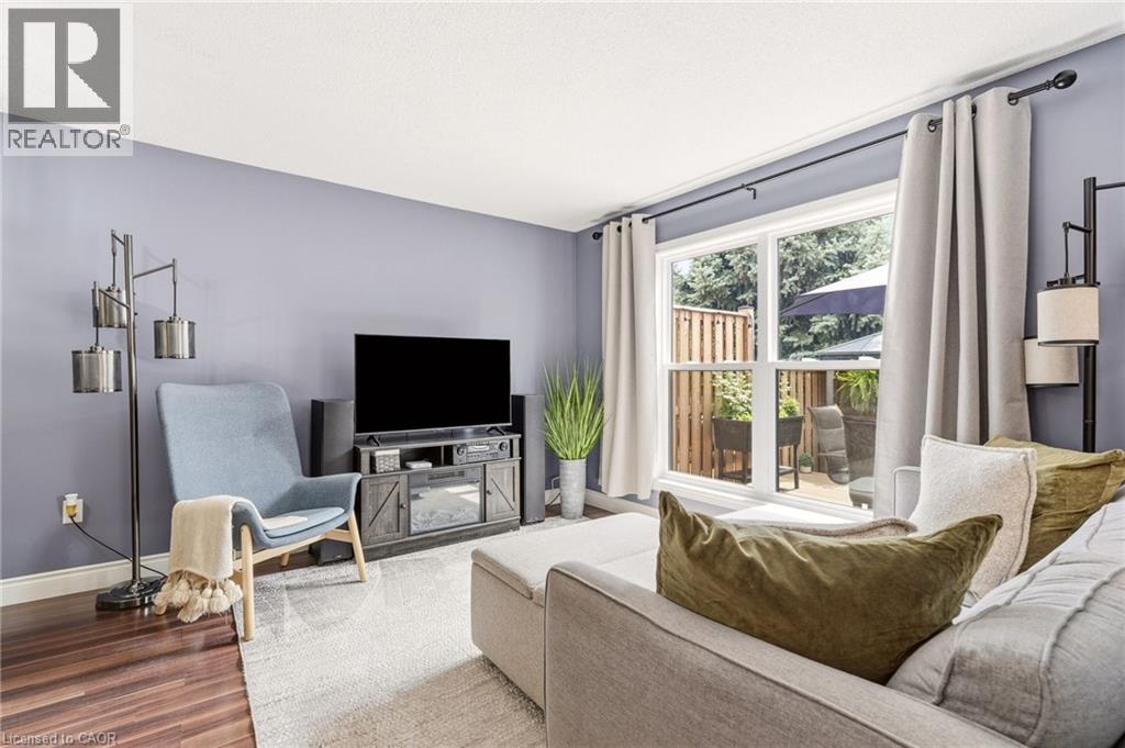 2089 Broadleaf Crescent, Burlington, Ontario  L7L 6S3 - Photo 7 - 40842885