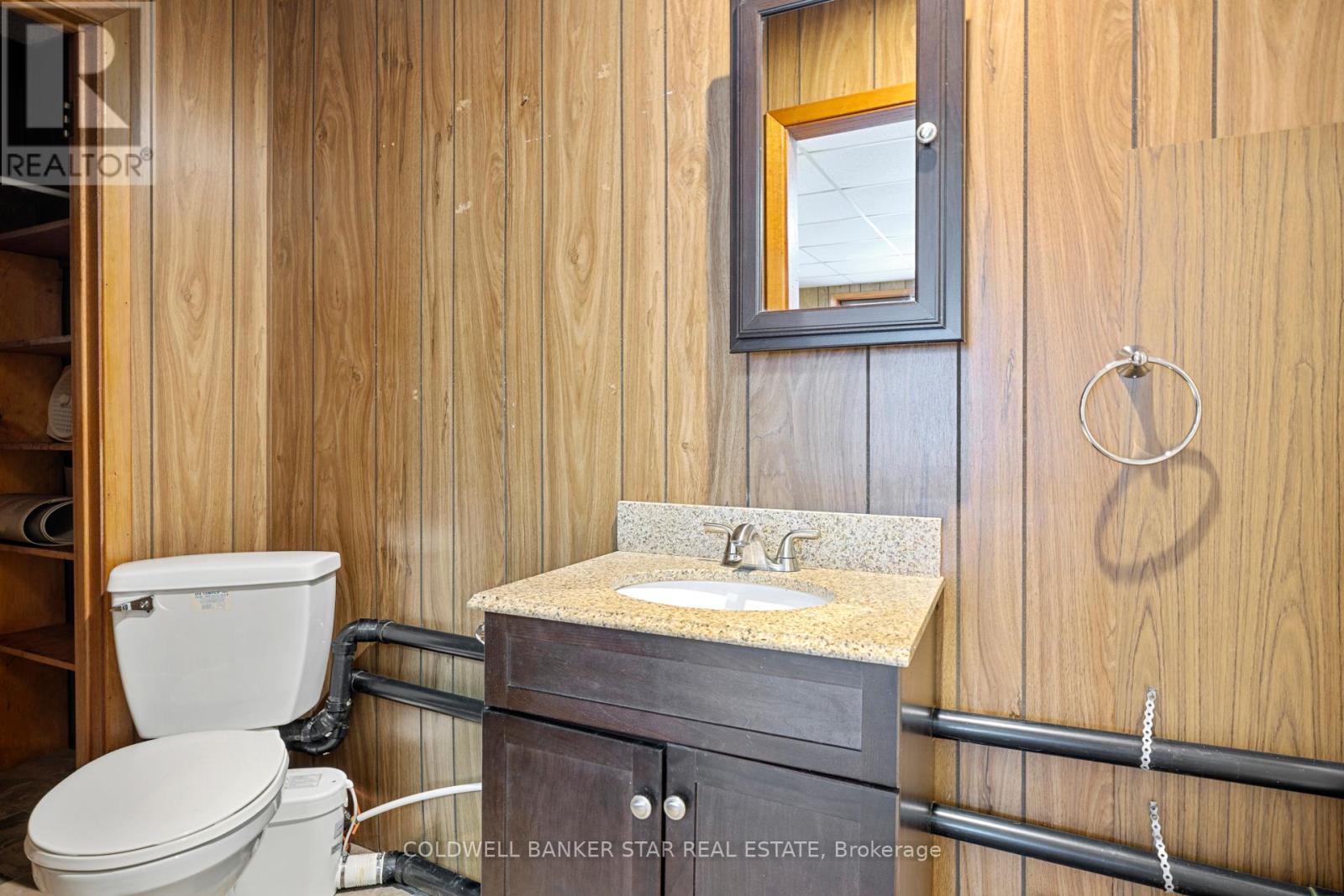 179 Main Street, North Middlesex, Ontario  N0M 1A0 - Photo 13 - X13486990