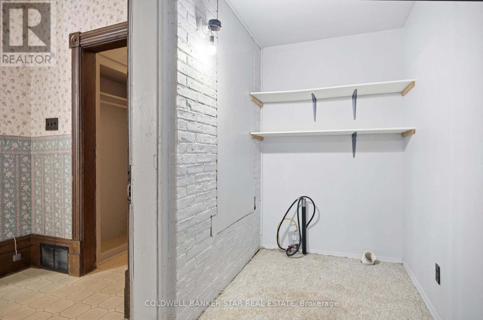 179 Main Street, North Middlesex, Ontario  N0M 1A0 - Photo 21 - X13486990