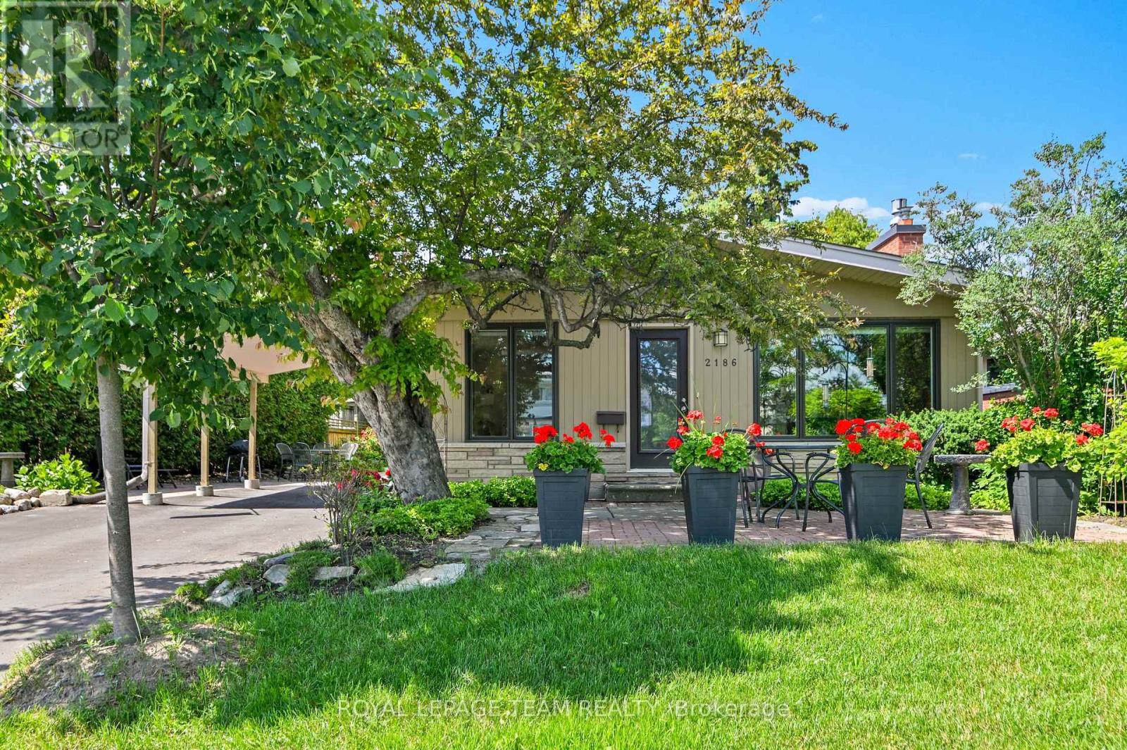 2186 Valley Drive, Ottawa, Ontario  K1G 2P8 - Photo 2 - X13487030