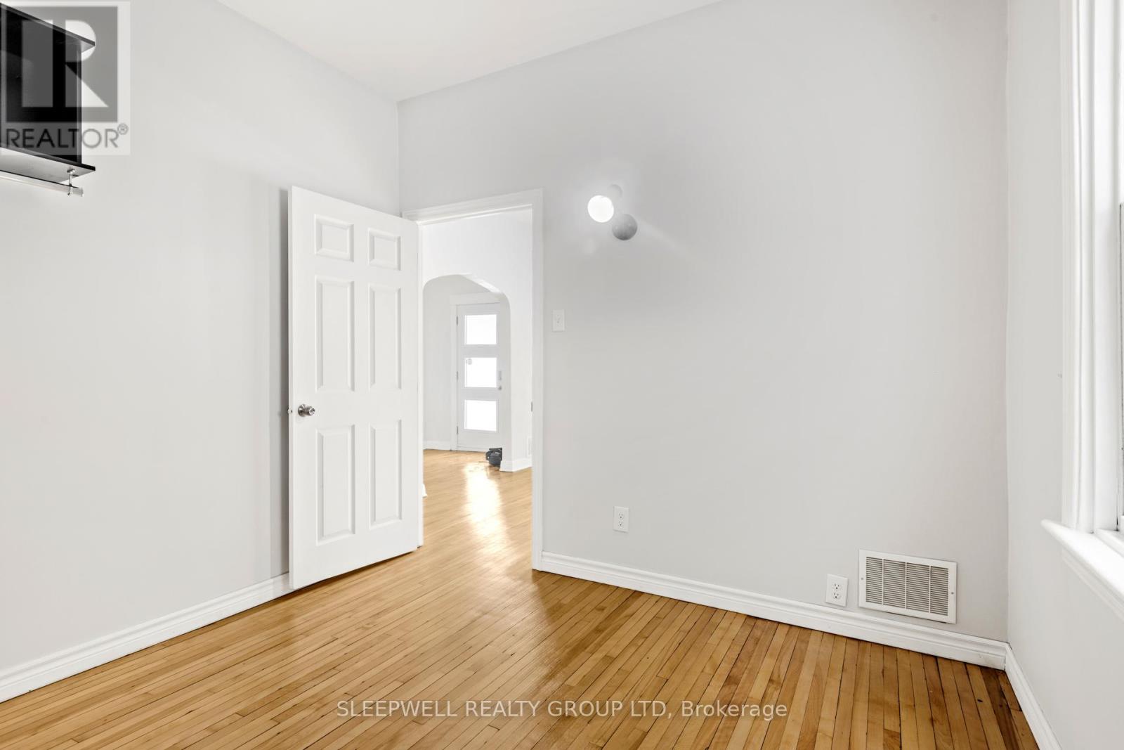 481 Besserer Street, Ottawa, Ontario  K1N 6C2 - Photo 10 - X13487054