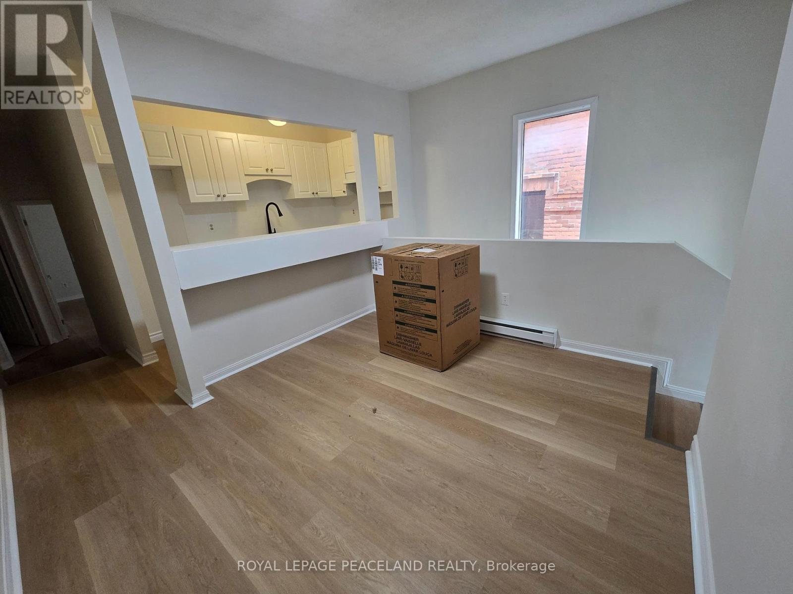 2 - 558 SPADINA CRESCENT, Toronto, Ontario