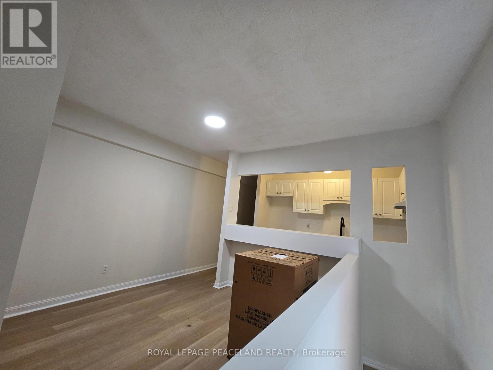2 - 558 Spadina Crescent, Toronto, Ontario  M5S 2J9 - Photo 12 - C13486968