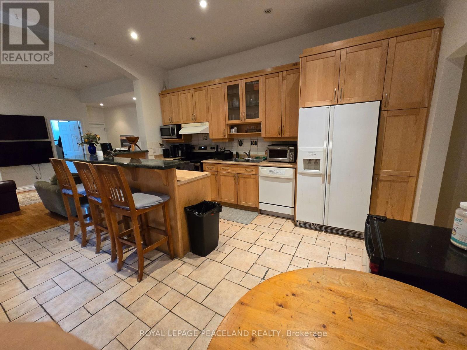 Main - 61 Madison Avenue, Toronto, Ontario  M5R 2S3 - Photo 4 - C13486978