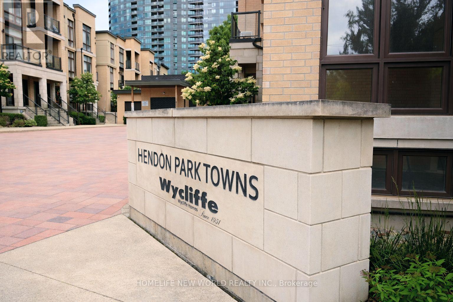45 - 19 ELDORA AVENUE, Toronto, Ontario