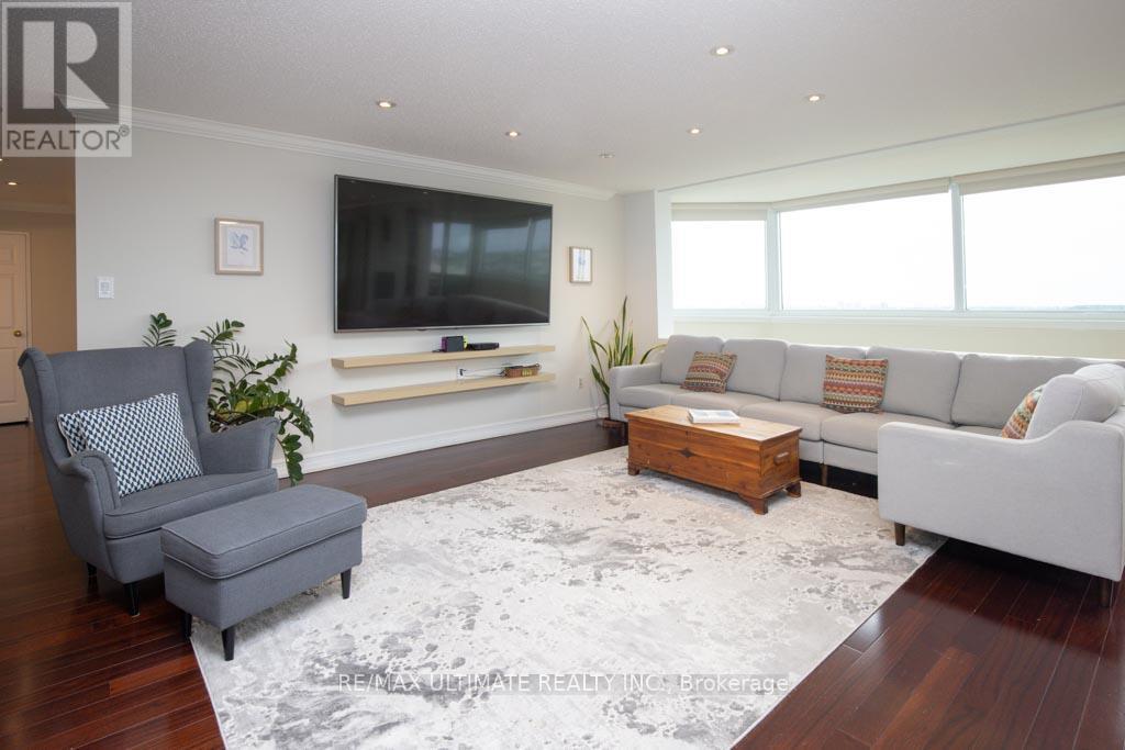 2504 - 75 Wynford Heights Crescent, Toronto, Ontario  M3C 3H9 - Photo 2 - C13487040