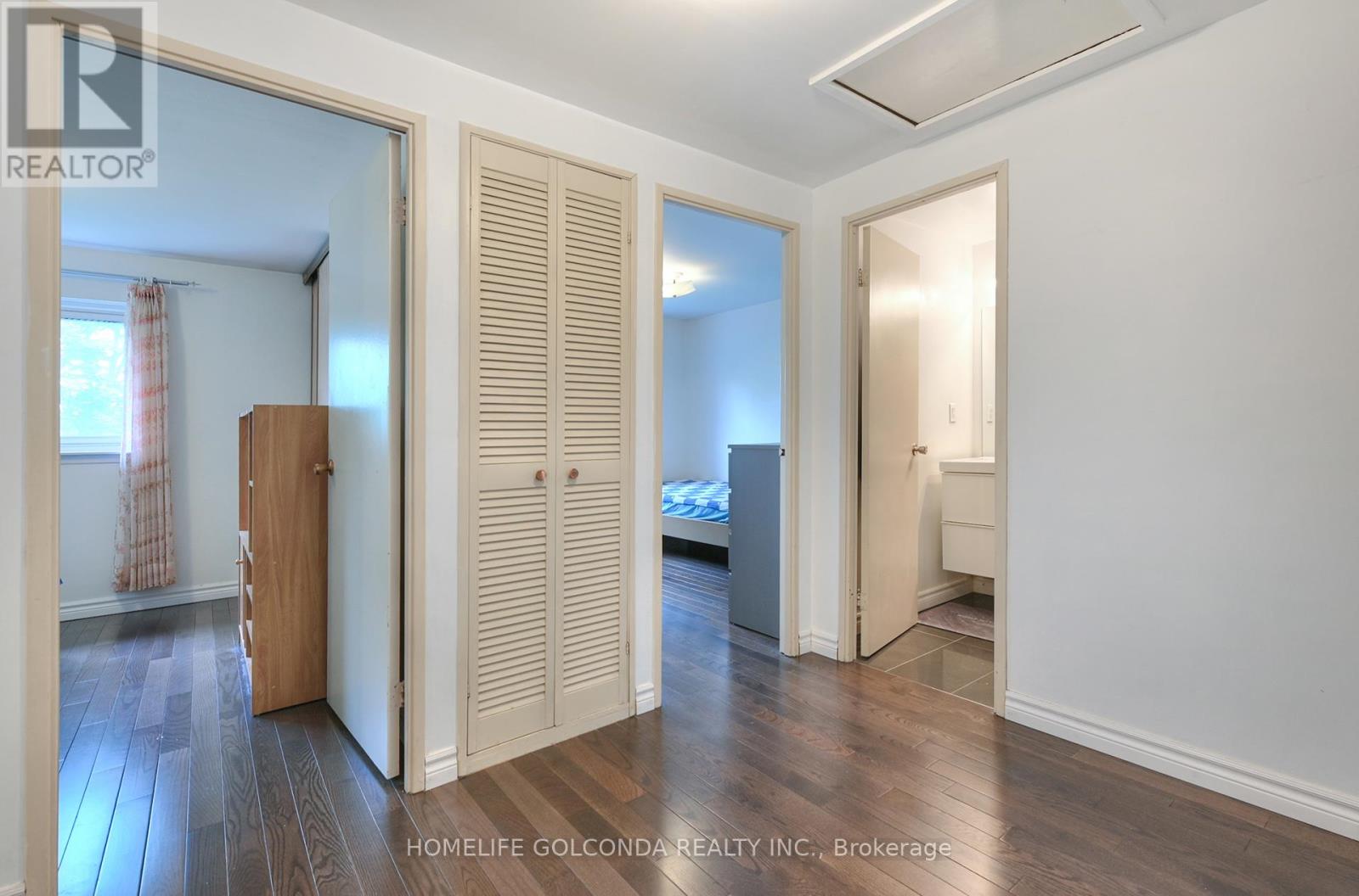 8 Glen Springs Drive, Toronto, Ontario  M1W 1X8 - Photo 9 - E13487056