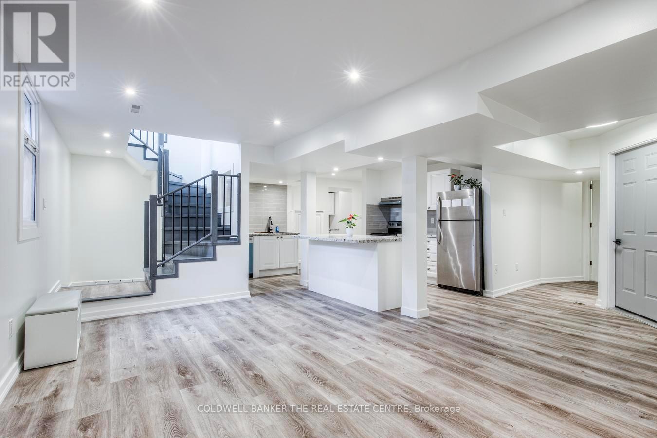 LOWER - 562 WINETTE ROAD, Pickering, Ontario