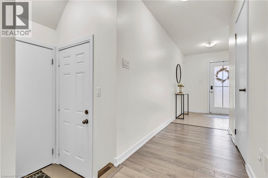 6 Sherway Street, Hamilton, Ontario  L8J 0J4 - Photo 6 - 40842747