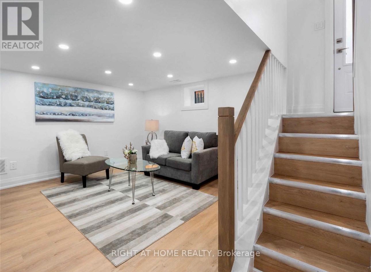 202 William Street, Toronto, Ontario  M9N 2H1 - Photo 2 - W13486976
