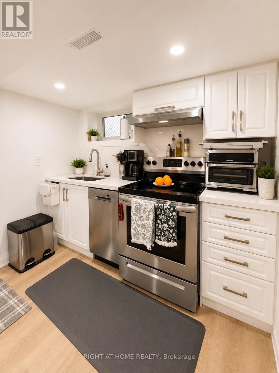 202 William Street, Toronto, Ontario  M9N 2H1 - Photo 9 - W13486976