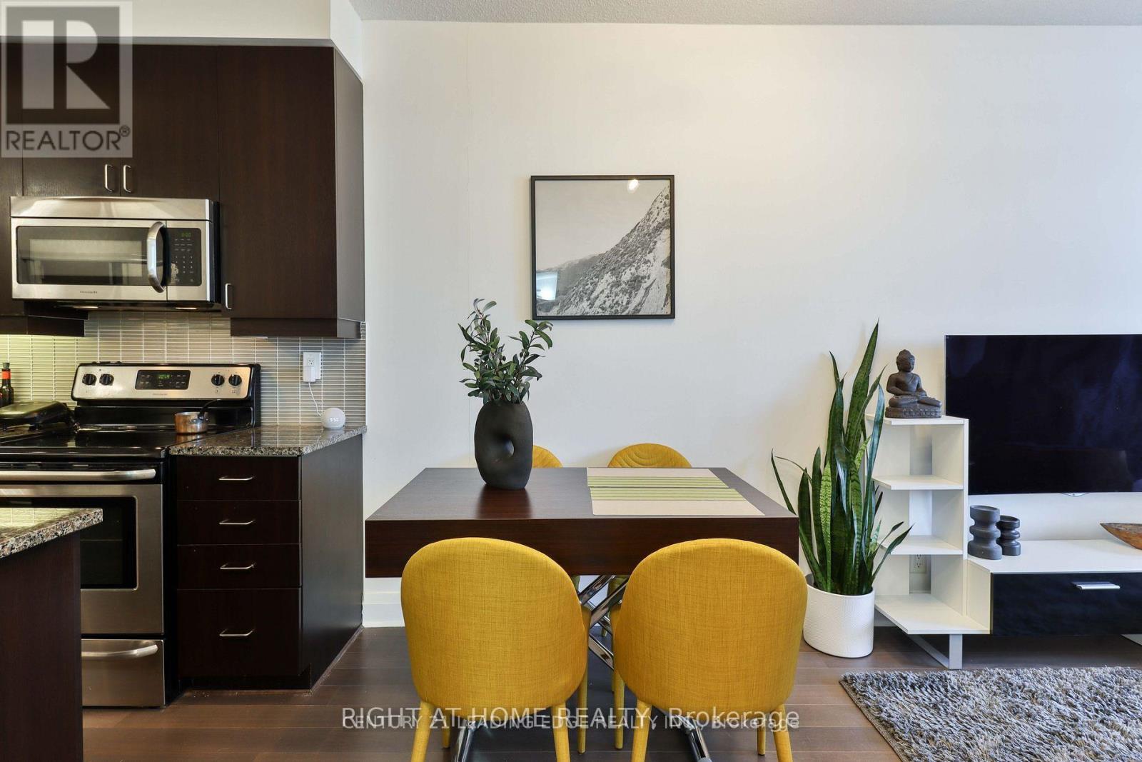 702 - 1185 The Queensway (Furnished) Avenue, Toronto, Ontario  M8Z 0C6 - Photo 12 - W13487046