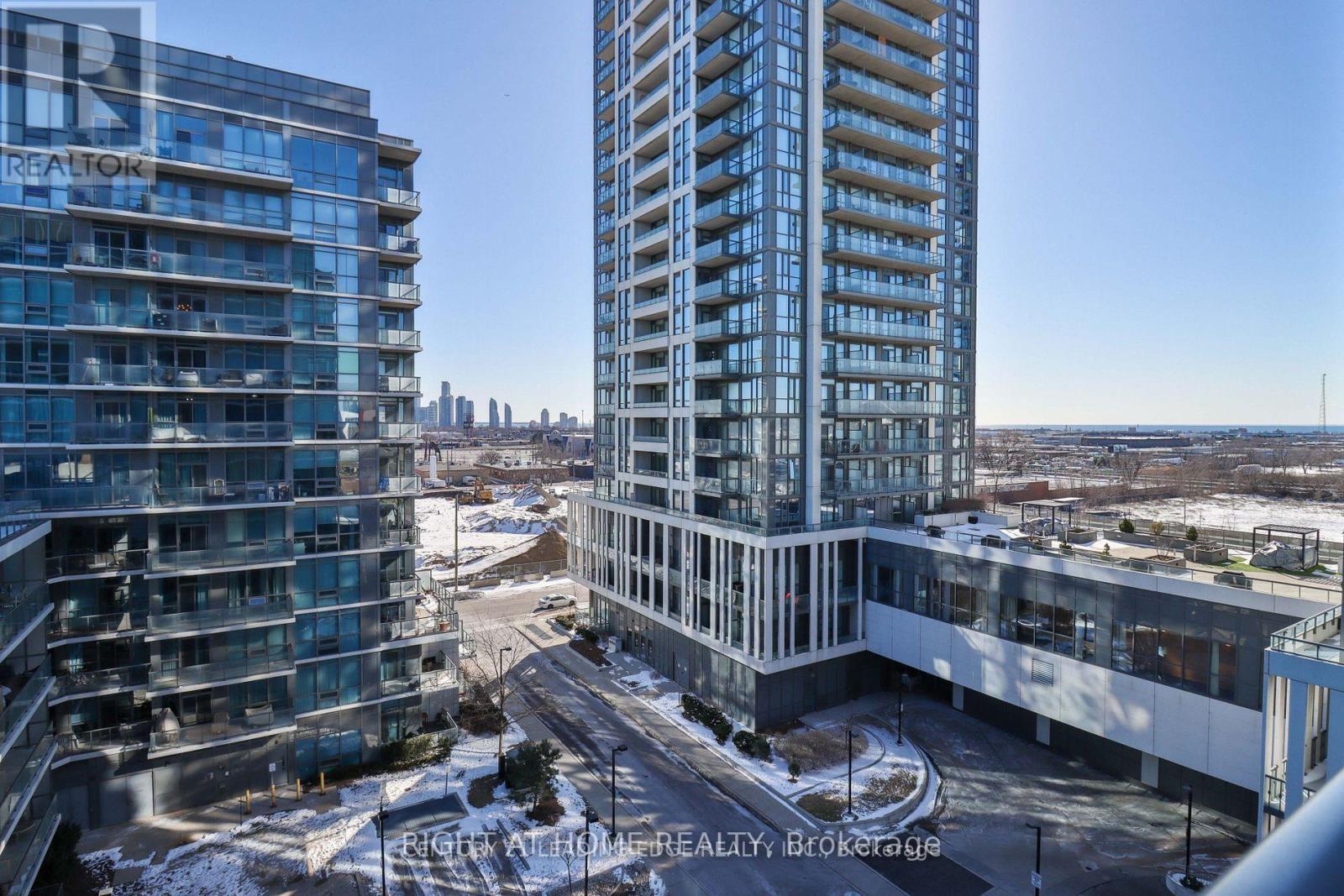702 - 1185 The Queensway (Furnished) Avenue, Toronto, Ontario  M8Z 0C6 - Photo 2 - W13487046