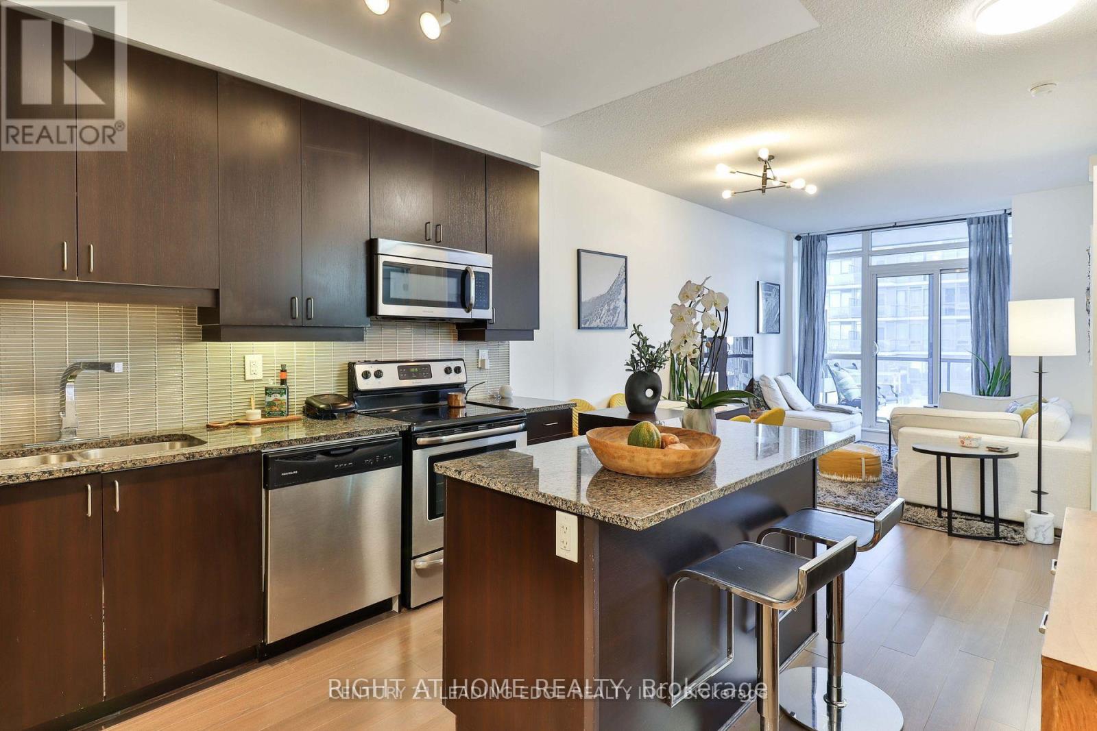702 - 1185 The Queensway (Furnished) Avenue, Toronto, Ontario  M8Z 0C6 - Photo 7 - W13487046