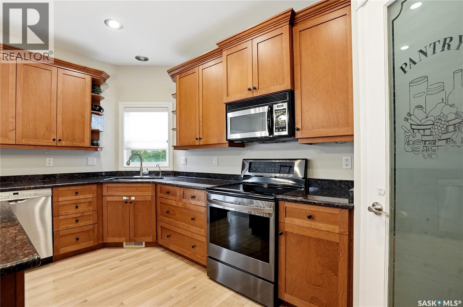 703 Bellmont Court, Saskatoon, Saskatchewan  S7V 1K7 - Photo 12 - SK040626