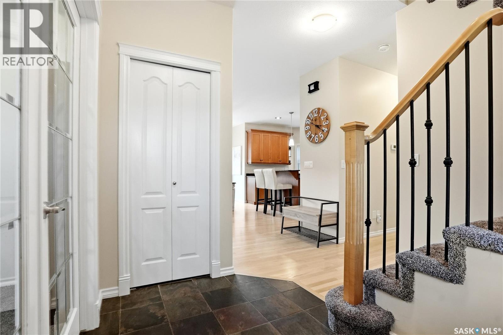 703 Bellmont Court, Saskatoon, Saskatchewan  S7V 1K7 - Photo 3 - SK040626