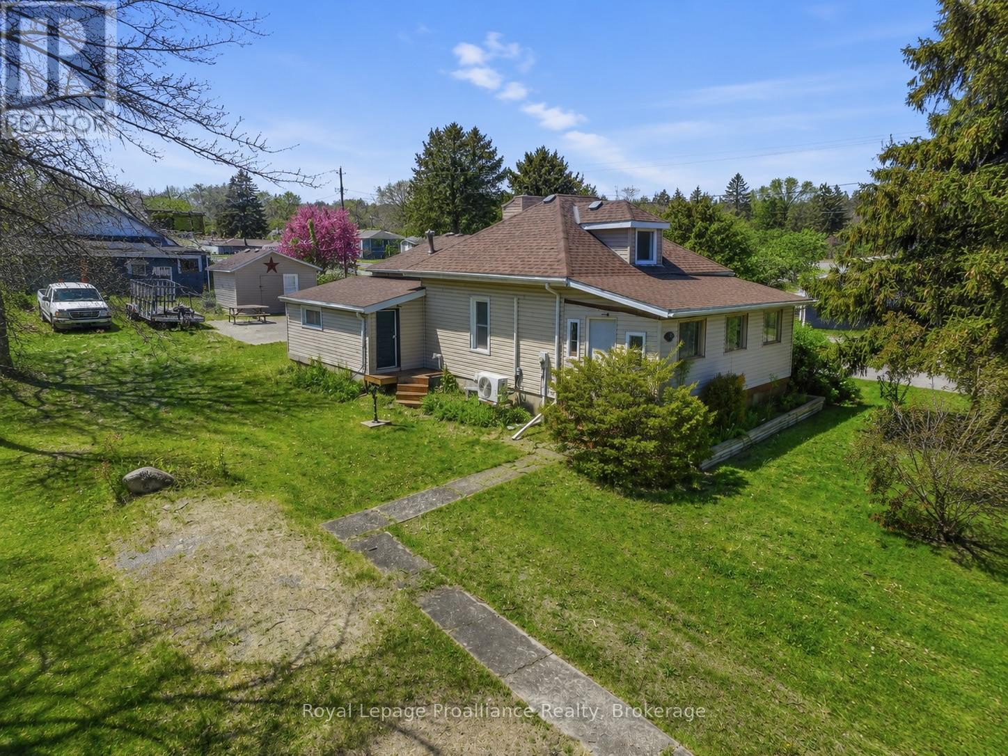 252 Sidney Street, Quinte West, Ontario  K8V 2T4 - Photo 37 - X13163652