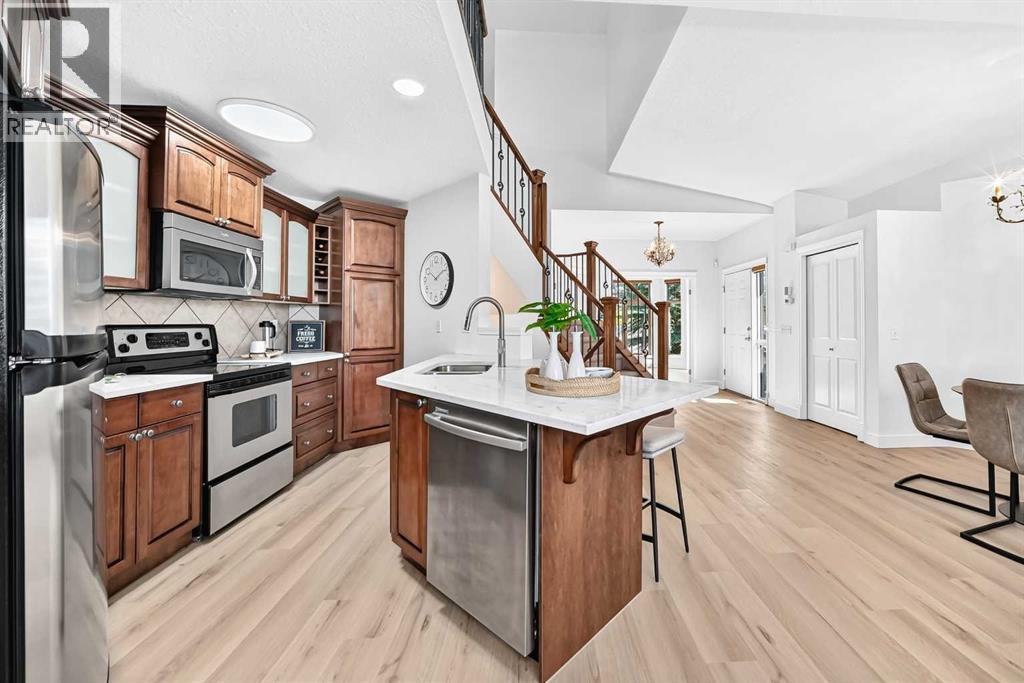 241 Springbank Terrace SW, Calgary, Alberta  T3H 4S9 - Photo 12 - A2323873