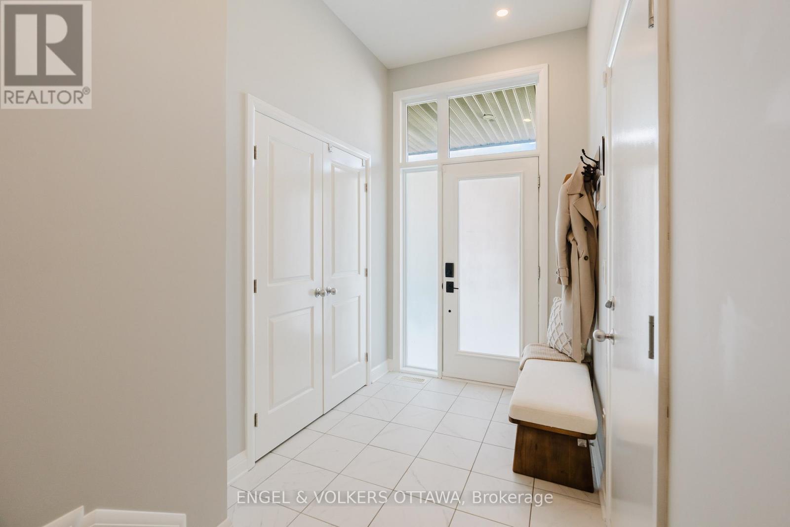 512 Chene Way, Ottawa, Ontario  K1K 4Z1 - Photo 4 - X13487154