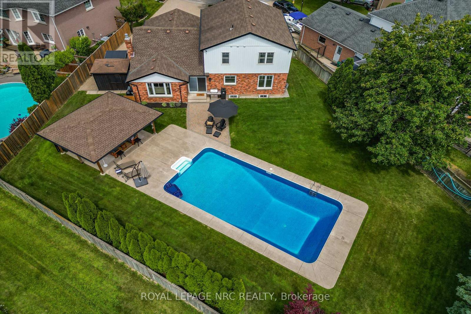 14 Hearth Court, Niagara-On-The-Lake, Ontario  L0S 1J0 - Photo 2 - X13487158