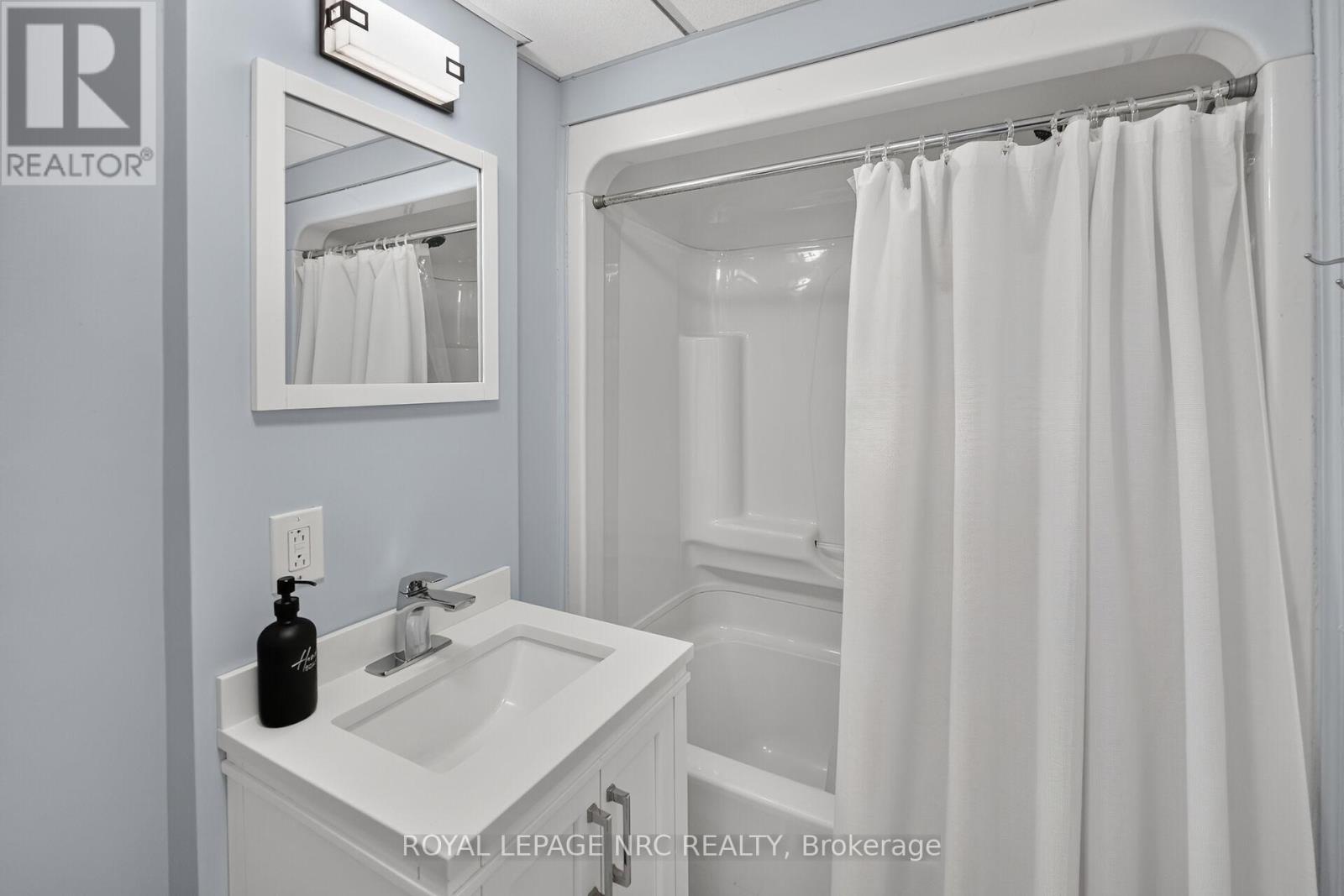 14 Hearth Court, Niagara-On-The-Lake, Ontario  L0S 1J0 - Photo 37 - X13487158