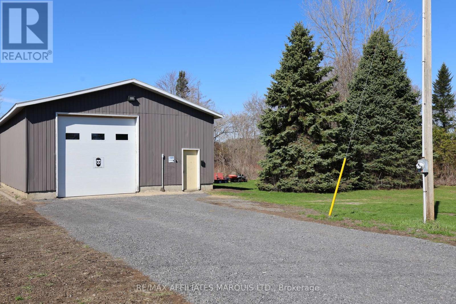 67 St Polycarp Street, North Stormont, Ontario  K0C 1W0 - Photo 2 - X13487122