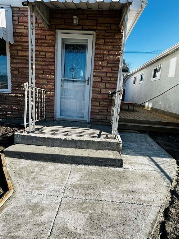 1101 Selkirk Avenue, Winnipeg, Manitoba  R2X 0C4 - Photo 1 - 202614909