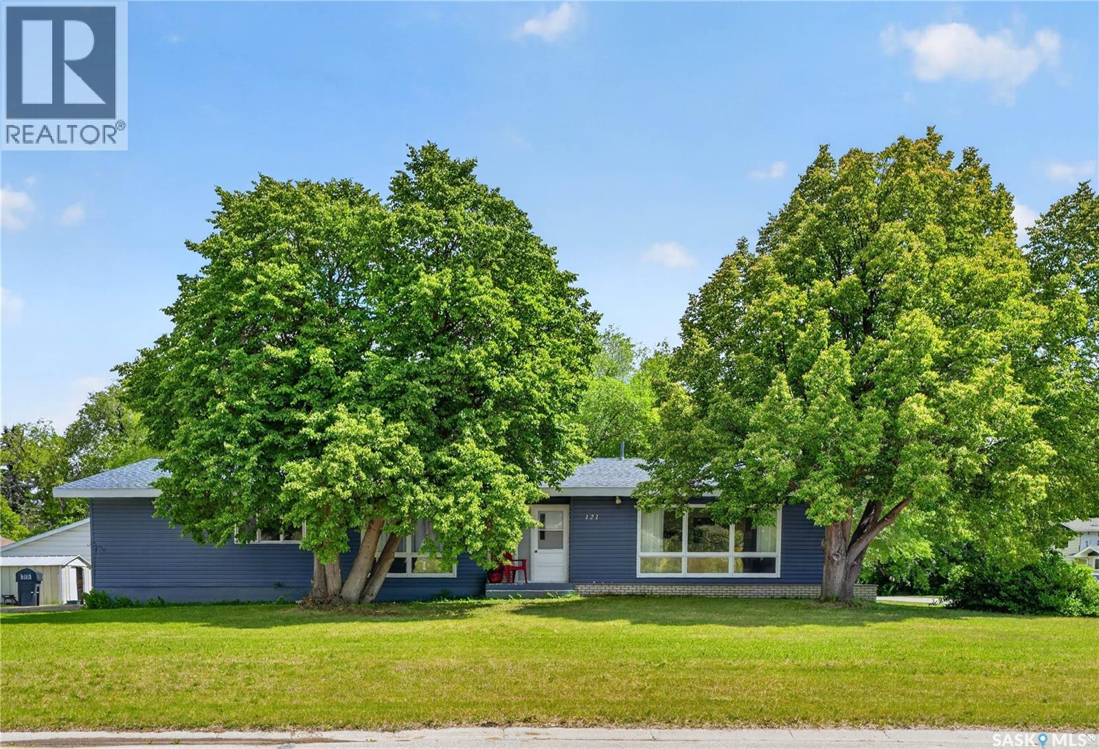 121 4th STREET E, Nipawin, Saskatchewan