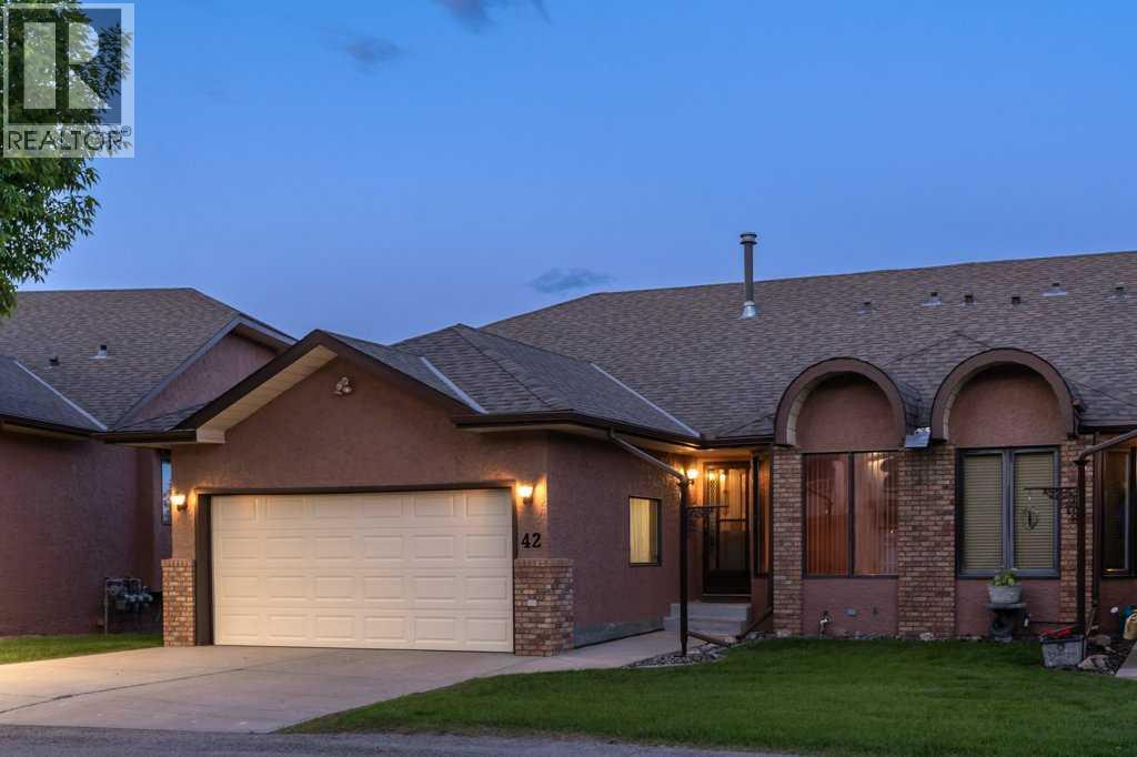 42 Edgeland Close Nw, Calgary, Alberta  T3A 3B1 - Photo 1 - A2324127