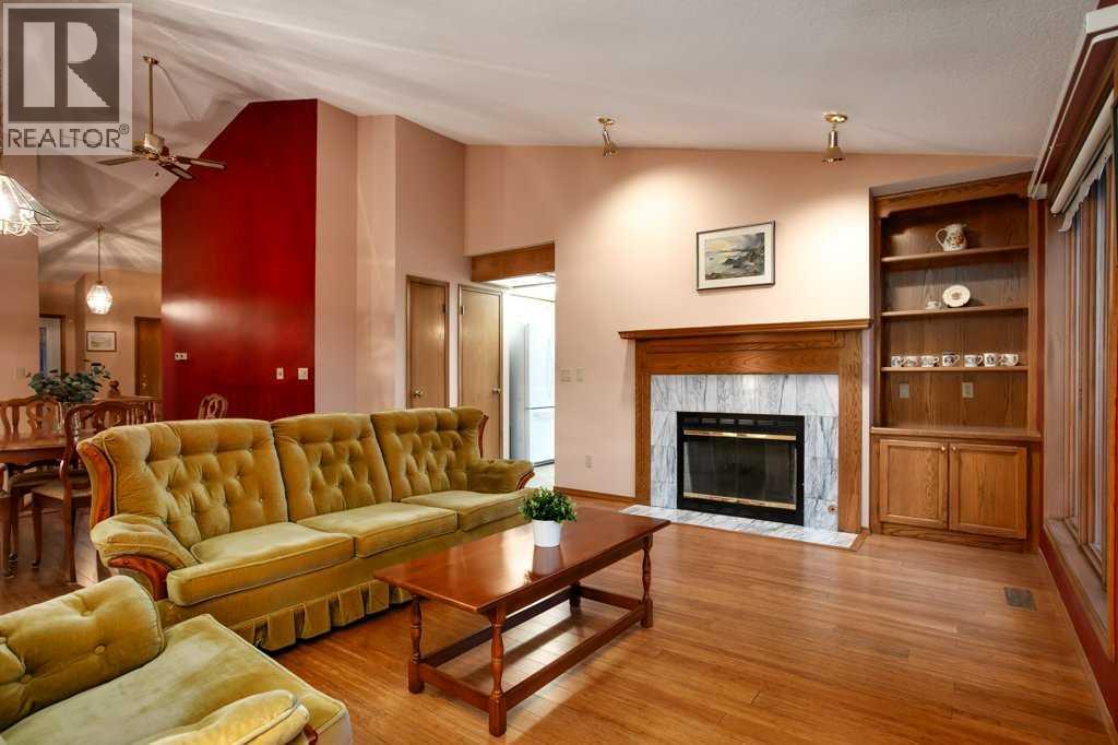 42 Edgeland Close Nw, Calgary, Alberta  T3A 3B1 - Photo 6 - A2324127