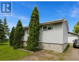 55 Dickenson RD, Balmertown, Ontario