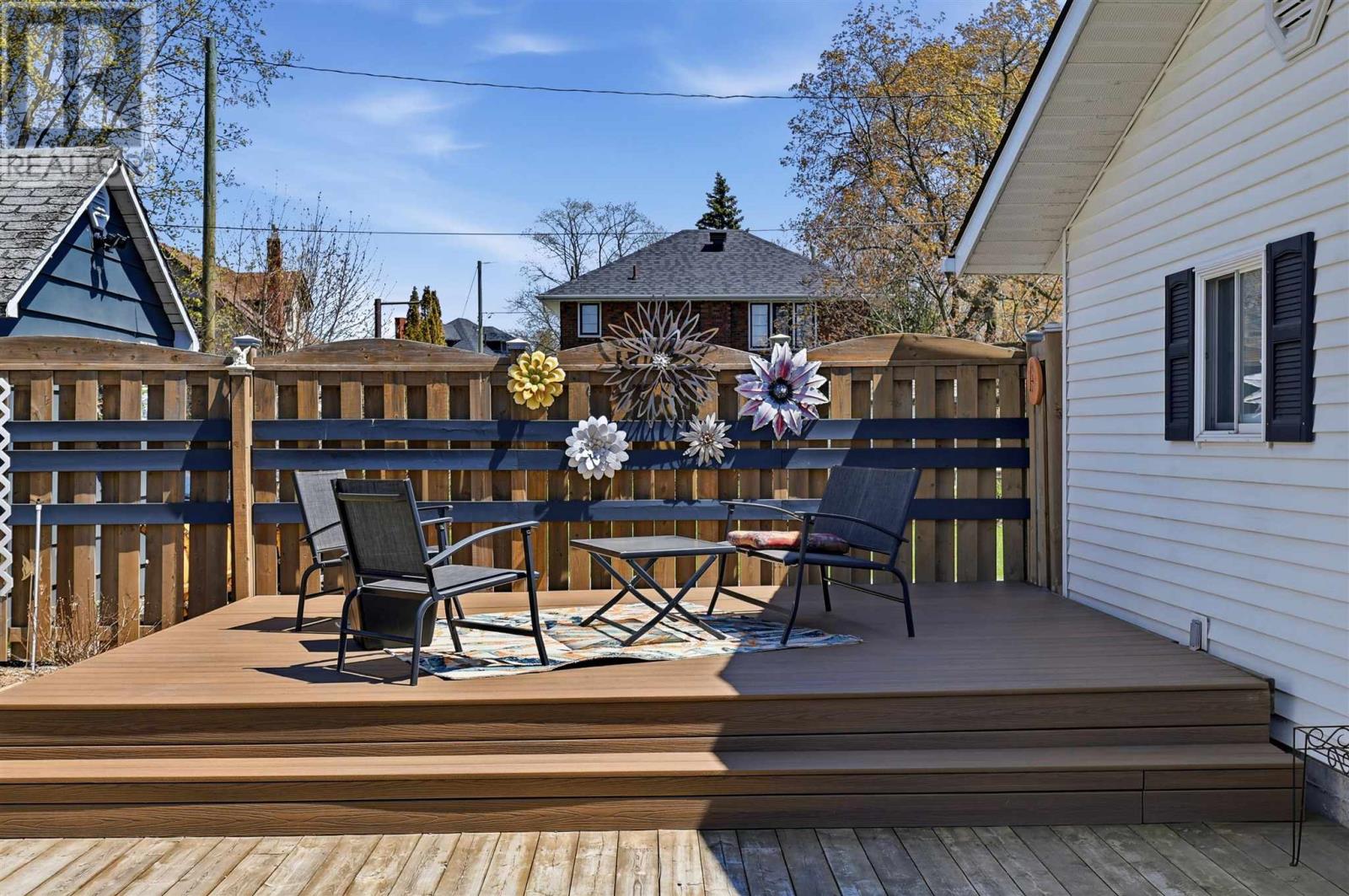 1073 Wellington St, Sault Ste Marie, Ontario  P6A 2P2 - Photo 13 - SM261489