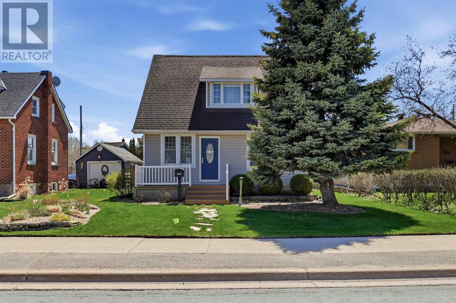 1073 Wellington St, Sault Ste Marie, Ontario  P6A 2P2 - Photo 3 - SM261489