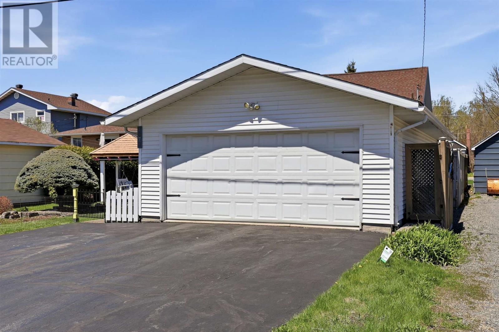 1073 Wellington St, Sault Ste Marie, Ontario  P6A 2P2 - Photo 5 - SM261489