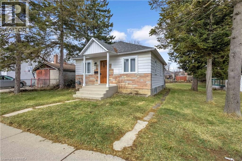 35 Eighth Avenue, Brantford, Ontario  N3S 1C1 - Photo 4 - 40839658