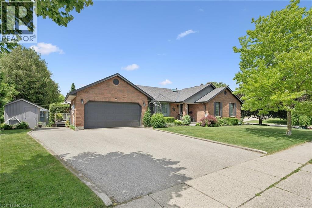 216 Bismark Drive, Cambridge, Ontario  N1S 4Y5 - Photo 2 - 40835383