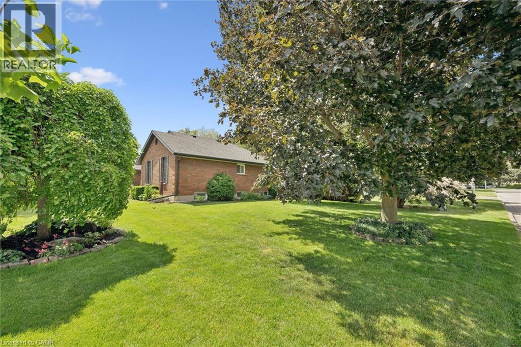 216 Bismark Drive, Cambridge, Ontario  N1S 4Y5 - Photo 4 - 40835383