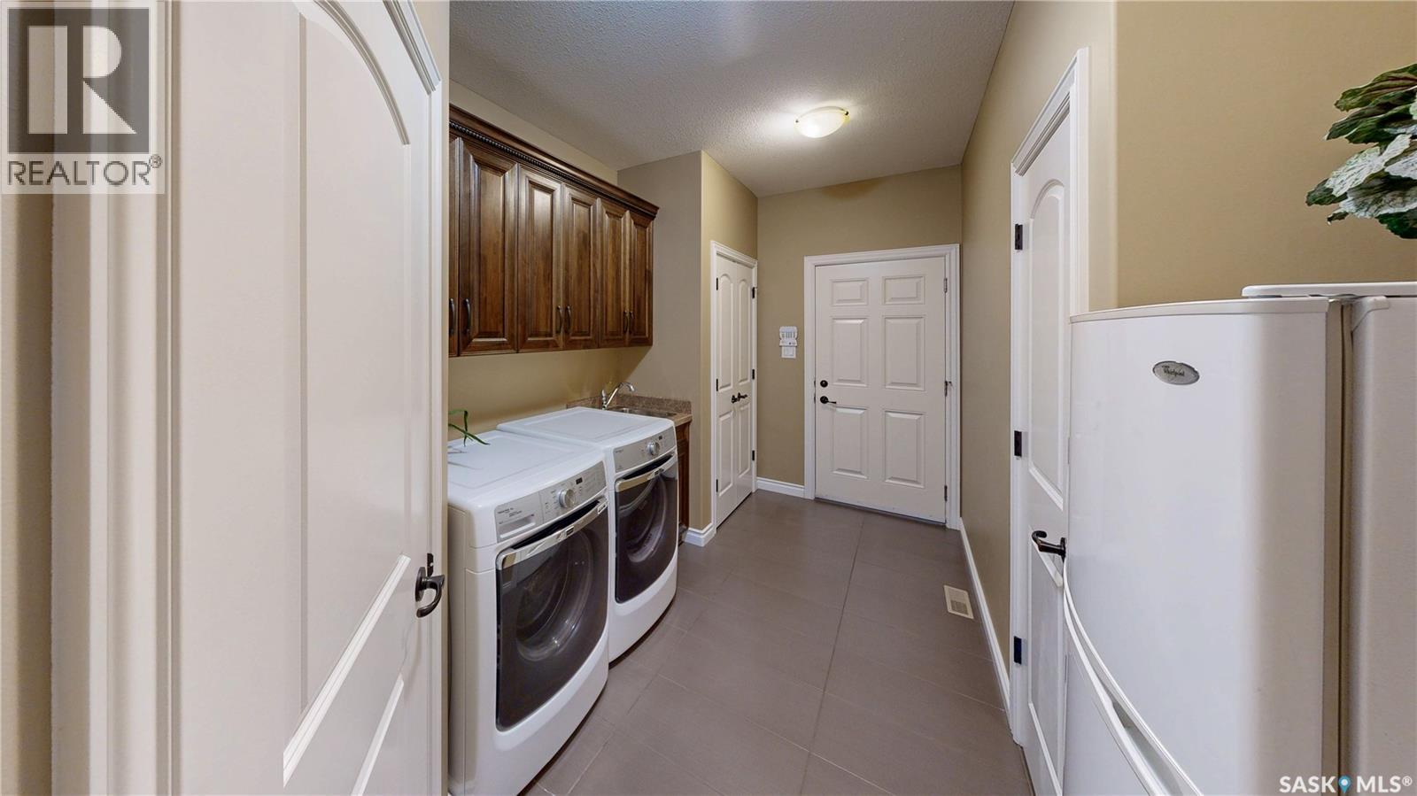 6064 Wascana Court Way, Regina, Saskatchewan  S4V 3E6 - Photo 24 - SK040542