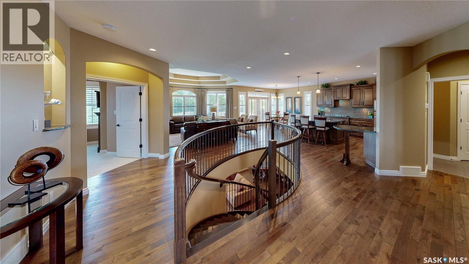 6064 Wascana Court Way, Regina, Saskatchewan  S4V 3E6 - Photo 3 - SK040542