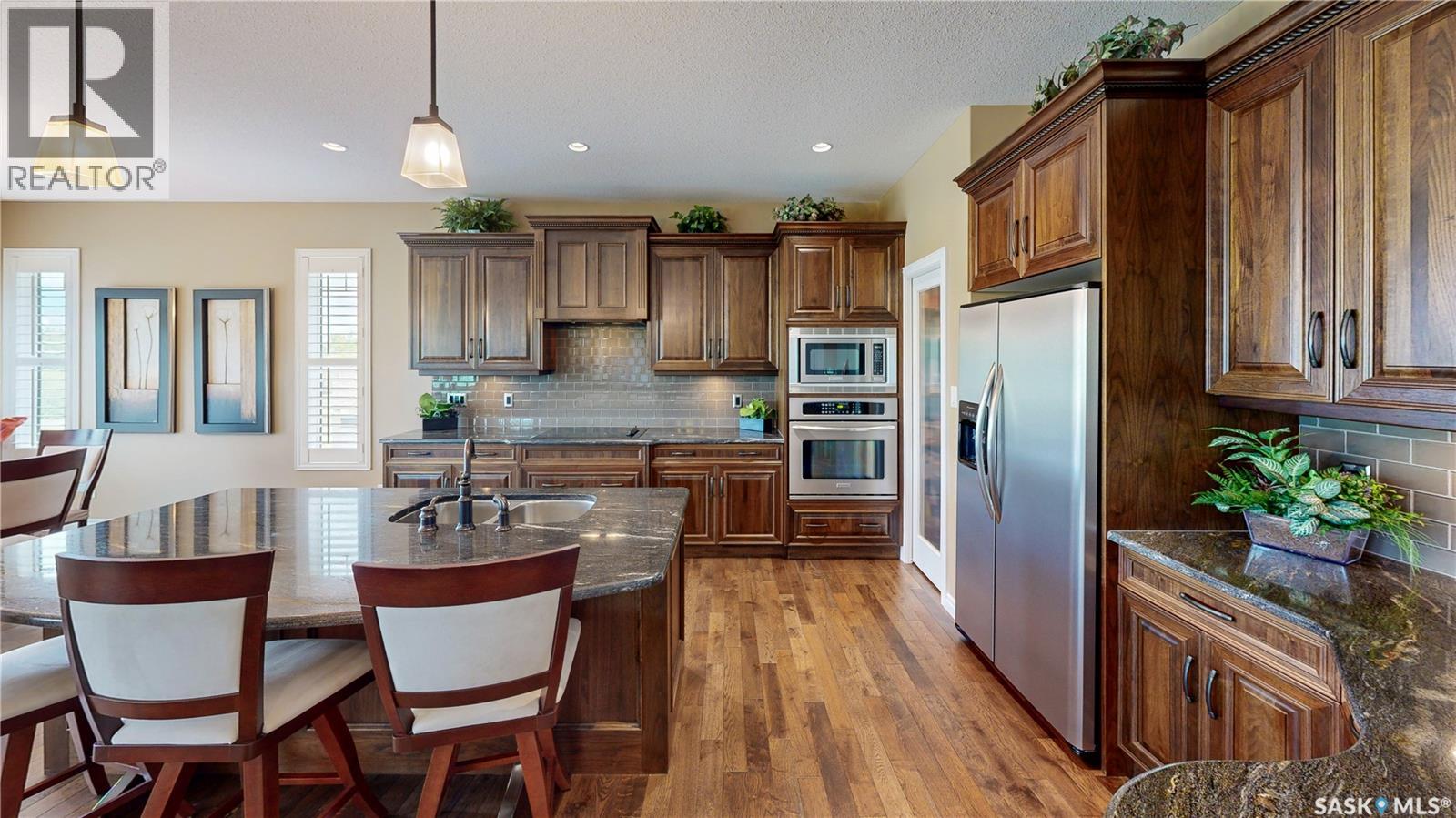 6064 Wascana Court Way, Regina, Saskatchewan  S4V 3E6 - Photo 4 - SK040542