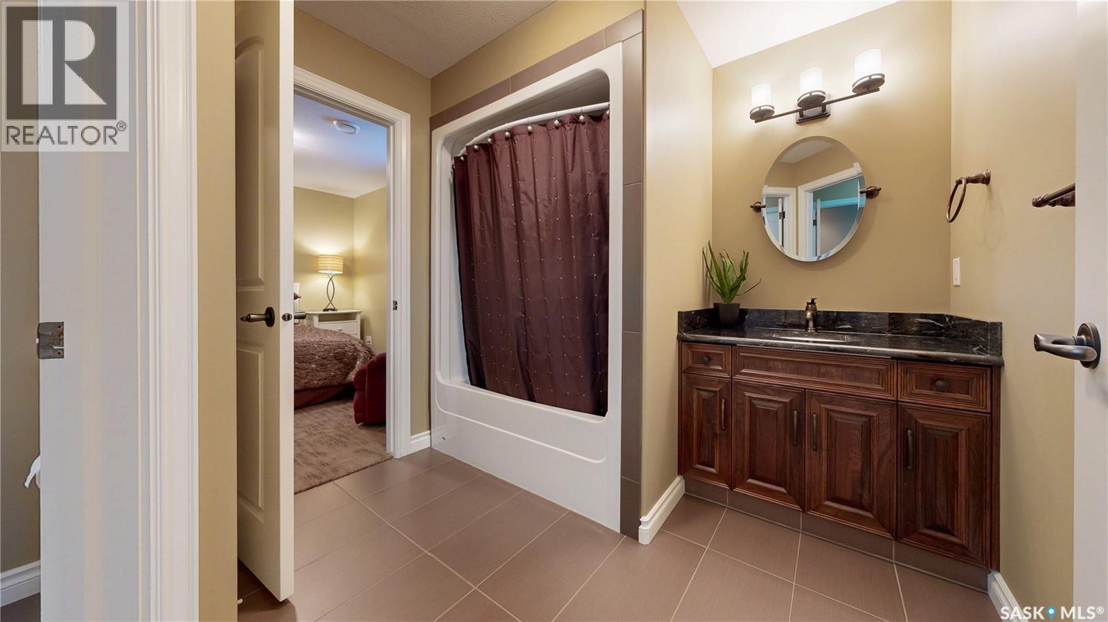 6064 Wascana Court Way, Regina, Saskatchewan  S4V 3E6 - Photo 47 - SK040542